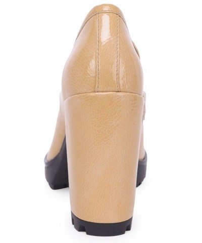 Women's Justin Lug High Heel Loafers PD03 $73.14 Shoes